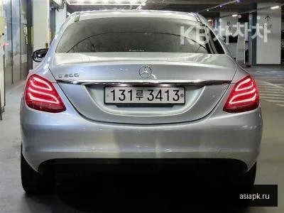 Mercedes-Benz C-Class 5