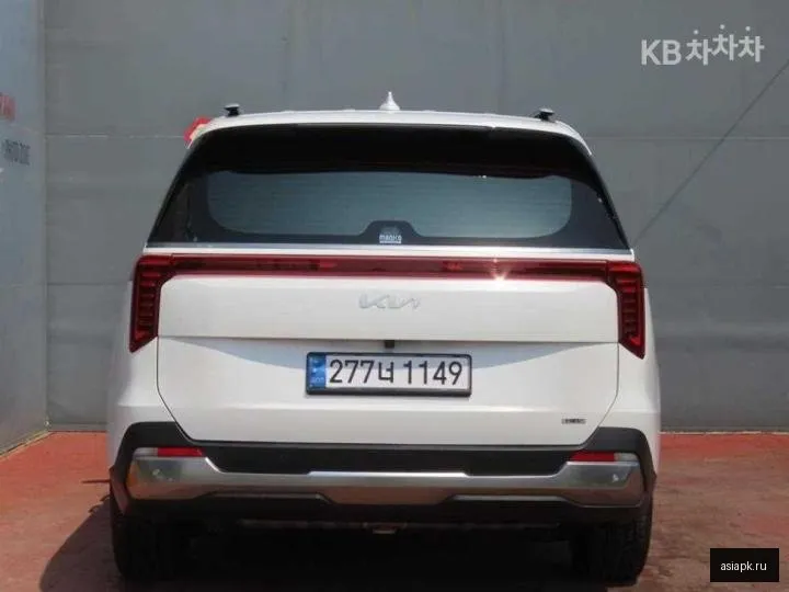 Kia Carnival 4