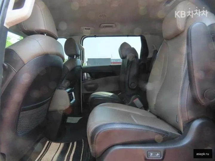 Kia Carnival 6