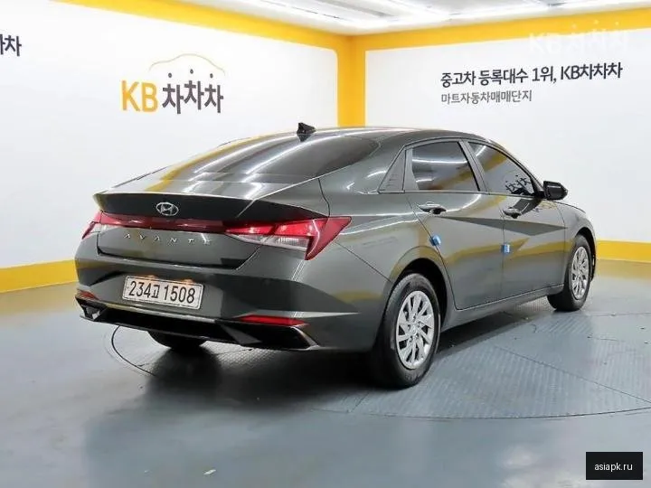 Hyundai Avante 4