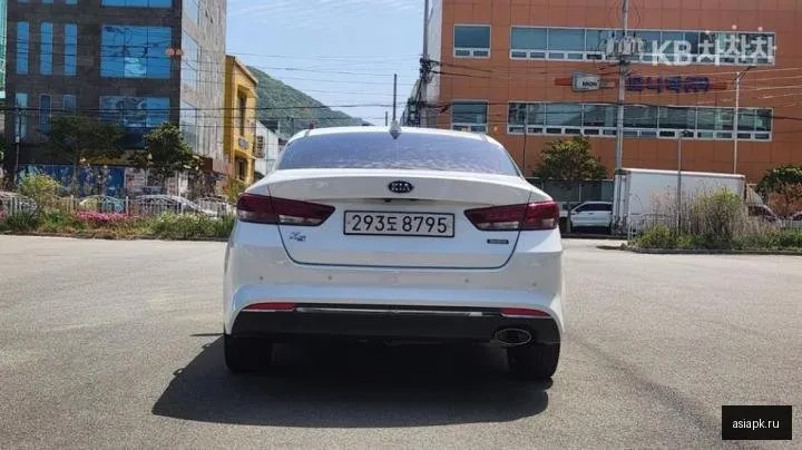 Kia K5 4