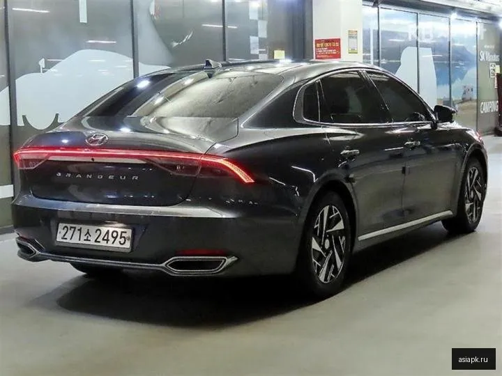 Hyundai Grandeur 4