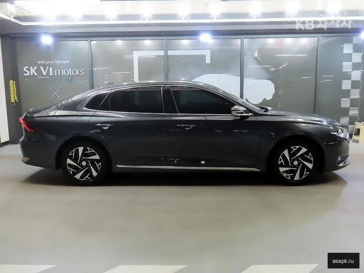 Hyundai Grandeur 3