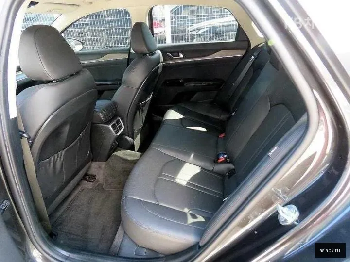 Kia K5 6
