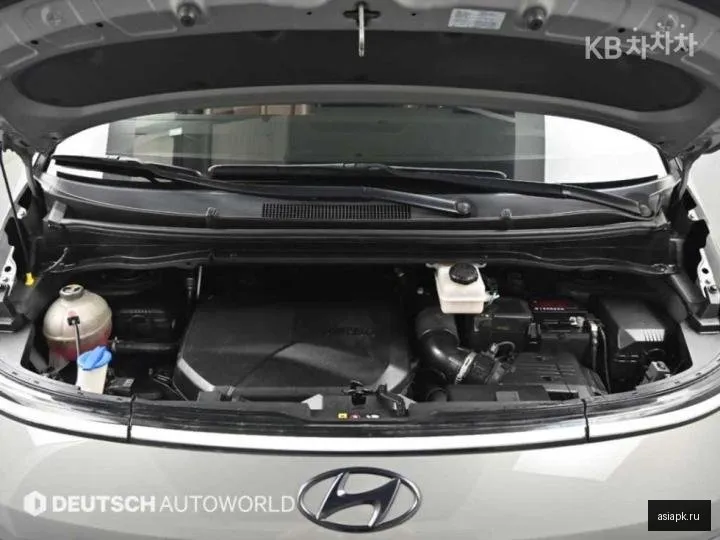 Hyundai Staria 6