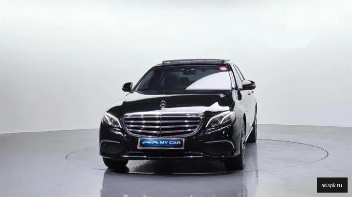 Mercedes-Benz E-Class 3