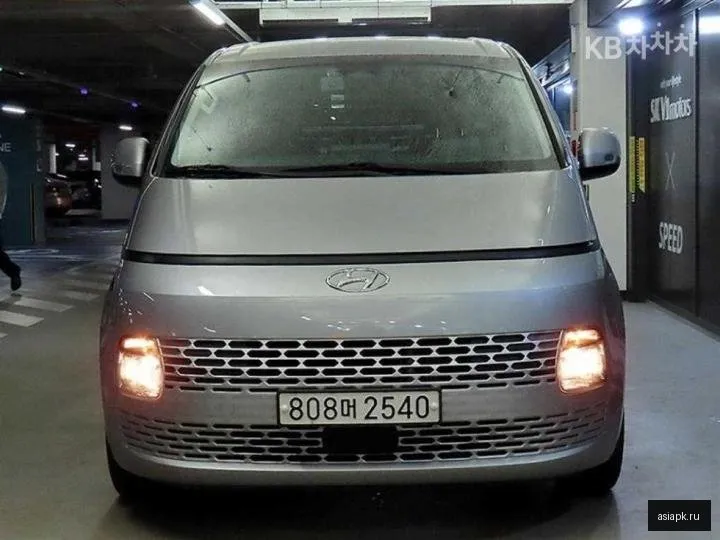 Hyundai Staria 2