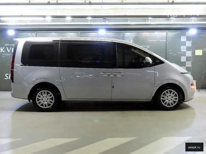 Hyundai Staria 3