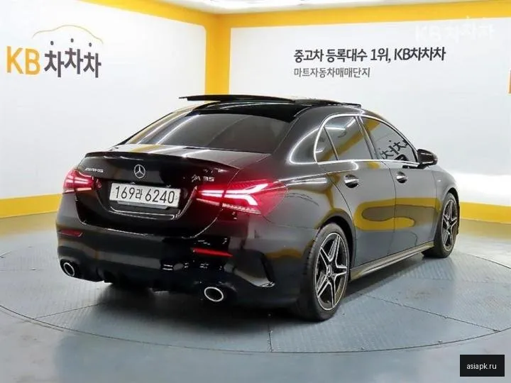 Mercedes-Benz A-Class 4