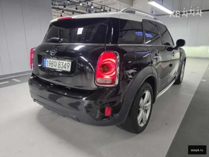 MINI Countryman 4