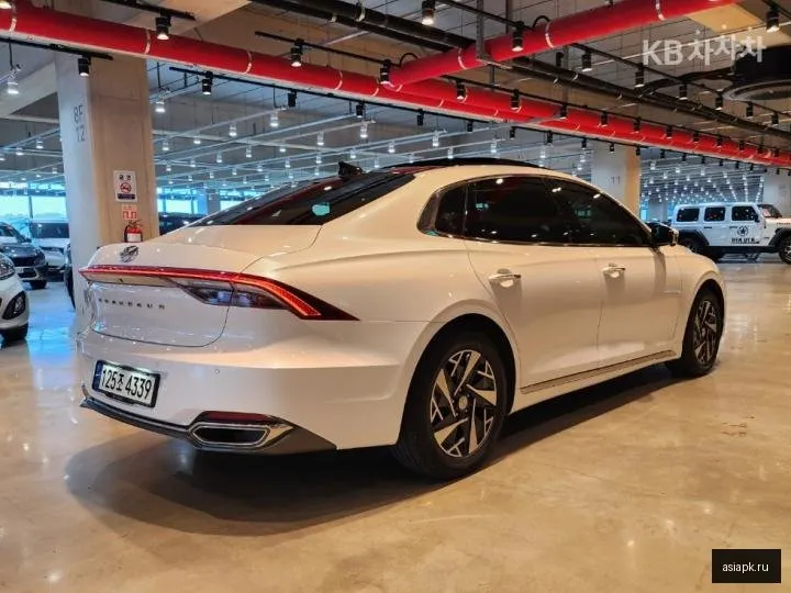 Hyundai Grandeur 4