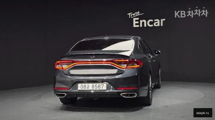 Hyundai Grandeur 4