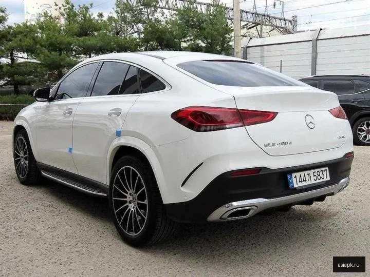 Mercedes-Benz GLE-Class 3