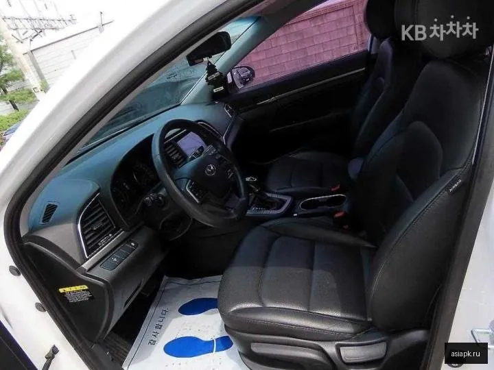 Hyundai Avante 5