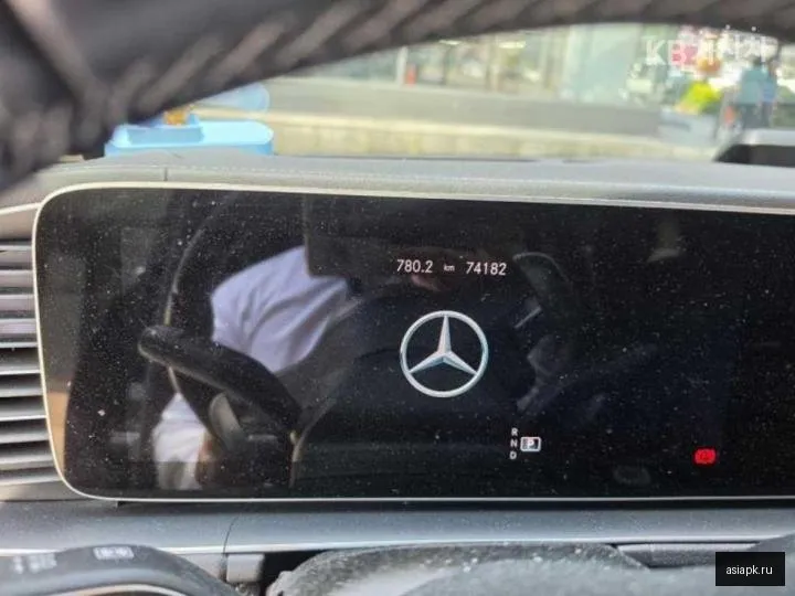 Mercedes-Benz GLE-Class 3