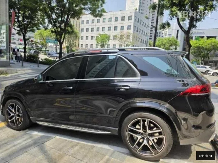 Mercedes-Benz GLE-Class 5