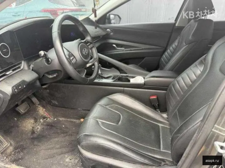 Hyundai Avante 4