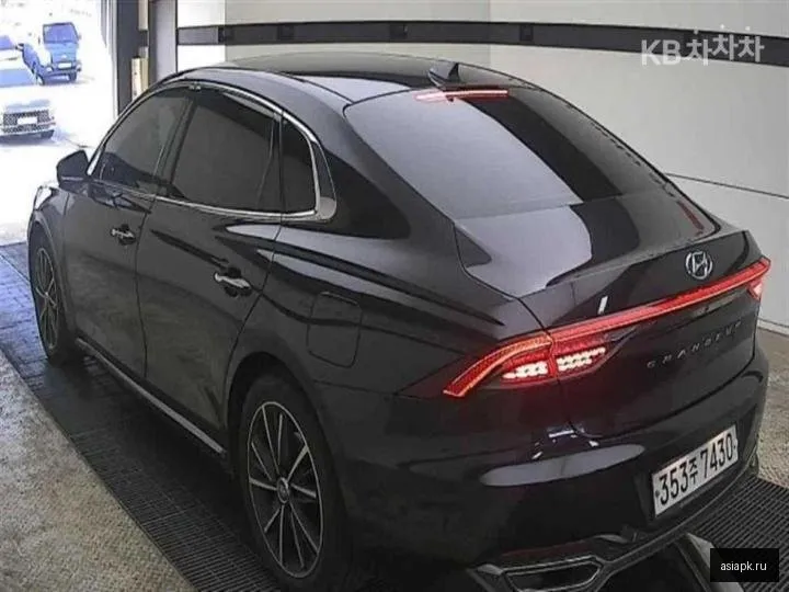 Hyundai Grandeur 3