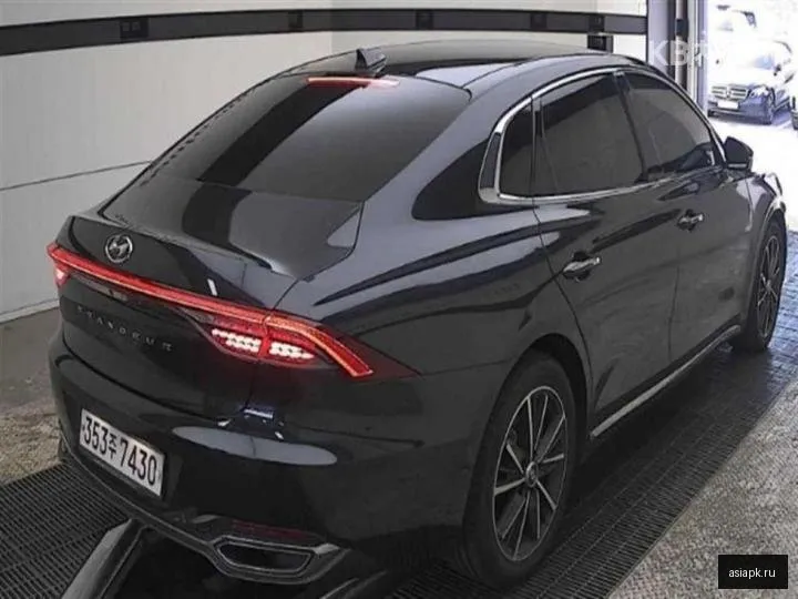 Hyundai Grandeur 4