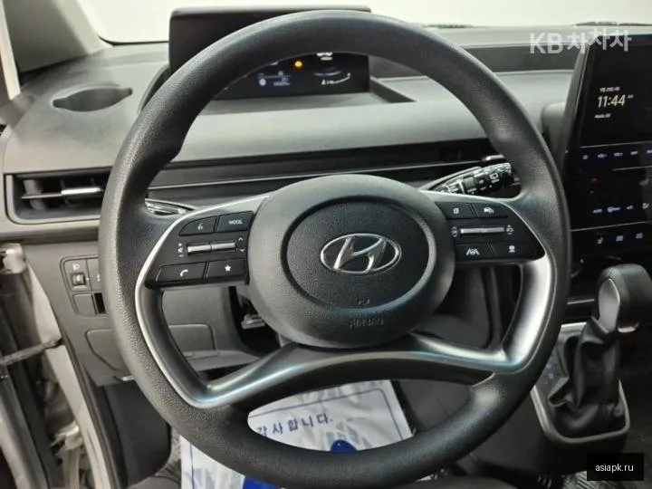 Hyundai Staria 5