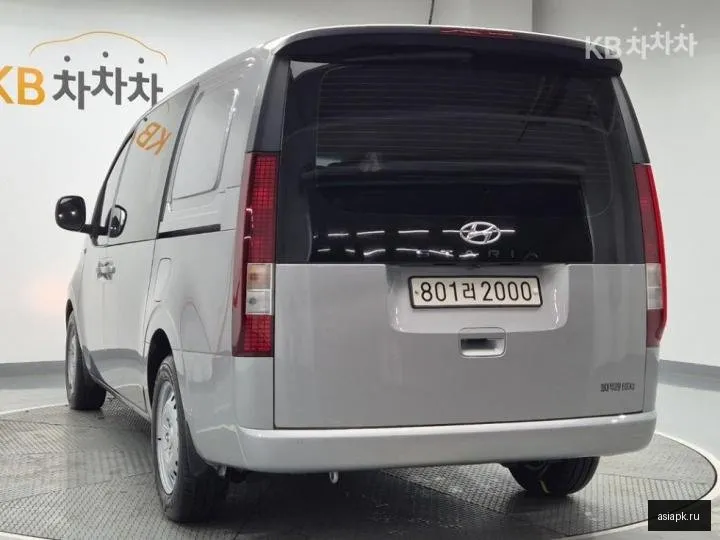 Hyundai Staria 2