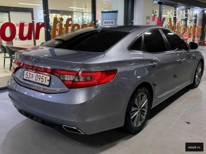 Hyundai Grandeur 4