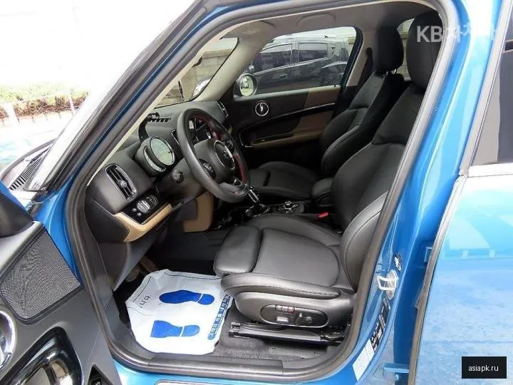 MINI Countryman 5