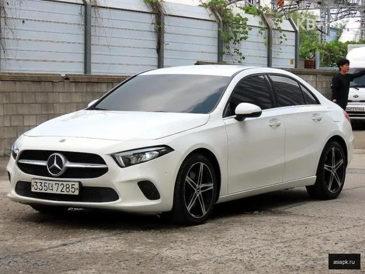 Mercedes-Benz A-Class 2