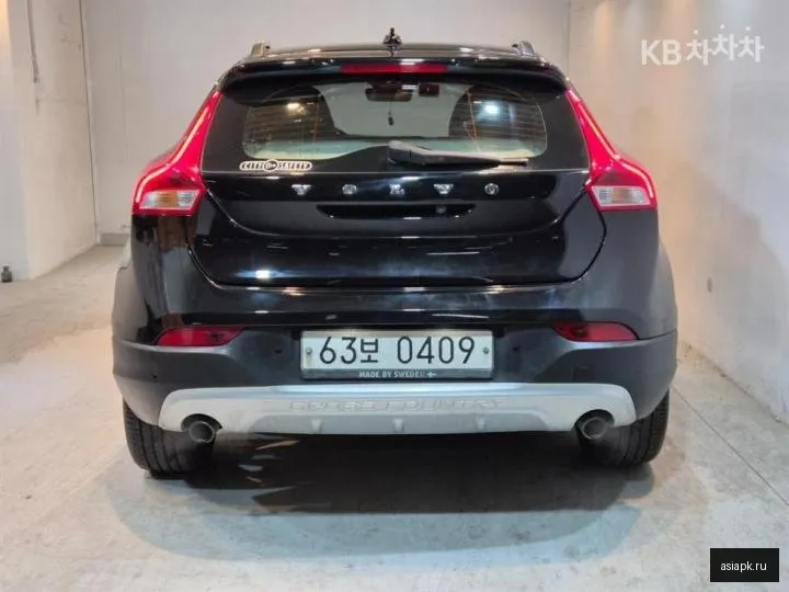 Volvo V40 3