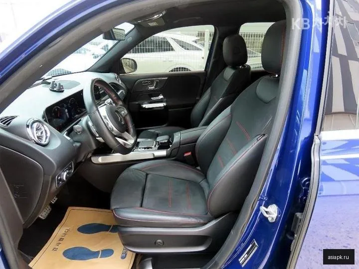 Mercedes-Benz GLB-Class 5