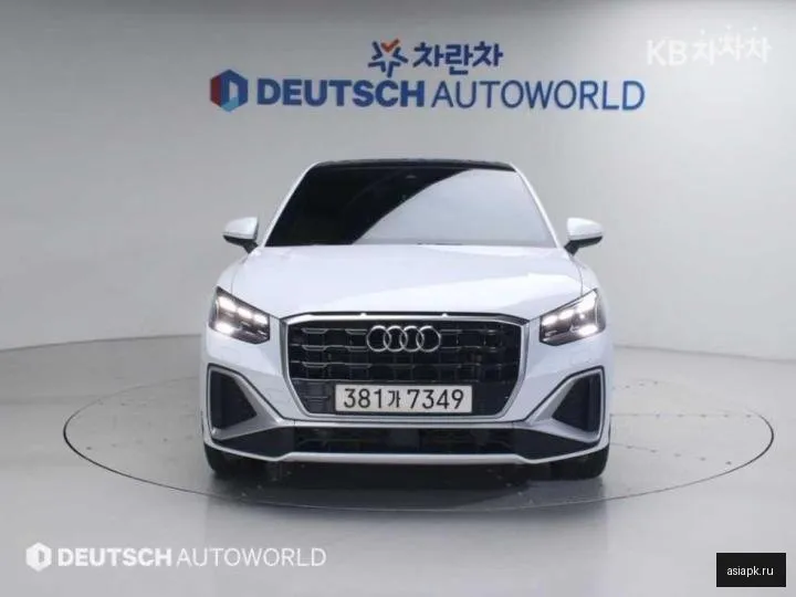 Audi Q2 3
