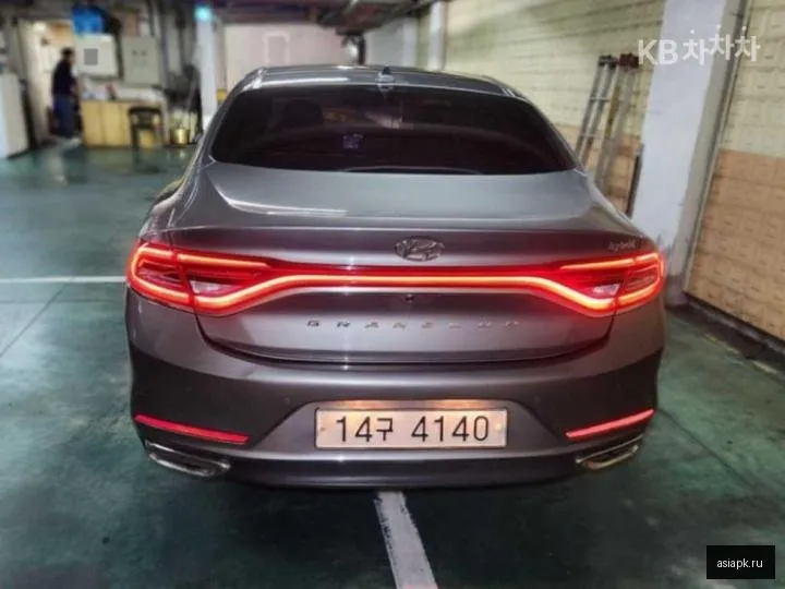 Hyundai Grandeur 3