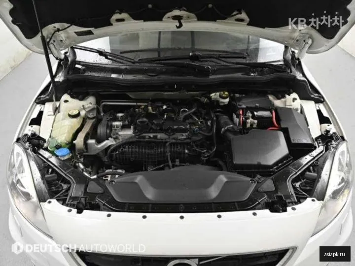 Volvo V40 6