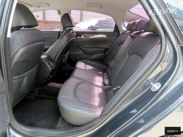 Hyundai Sonata 6