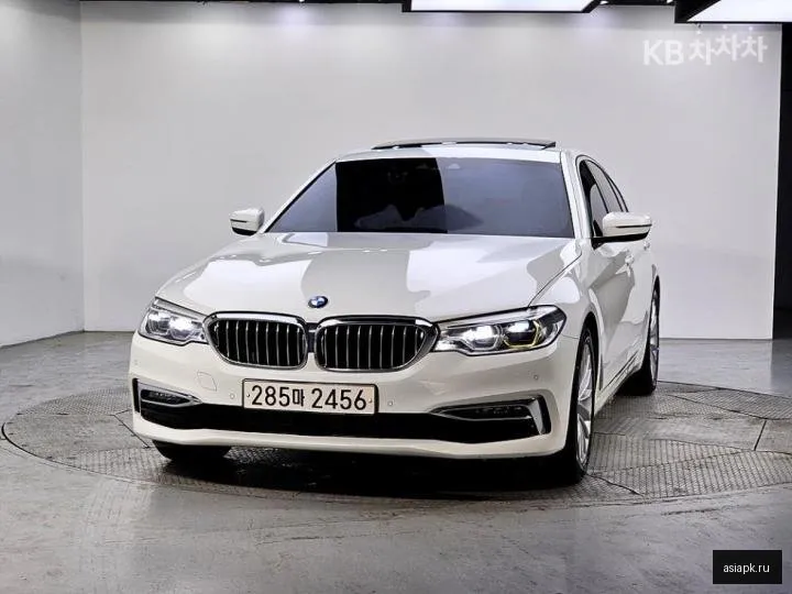 BMW 5-Series 2