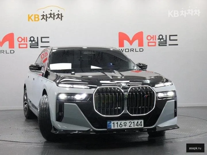 BMW 7-Series 2
