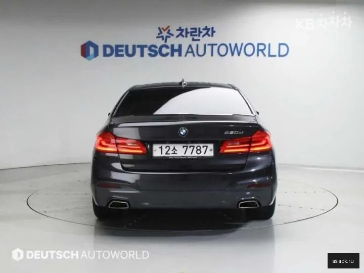 BMW 5-Series 4