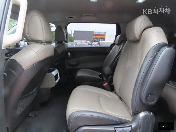 Kia Carnival 6