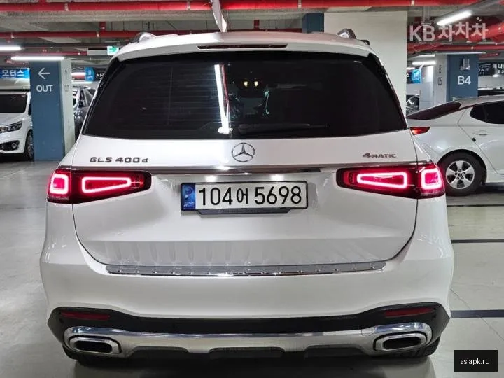 Mercedes-Benz GLS-Class 4