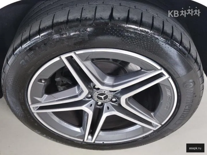 Mercedes-Benz GLS-Class 6