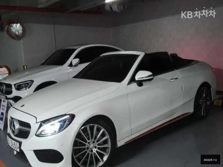 Mercedes-Benz C-Class 2