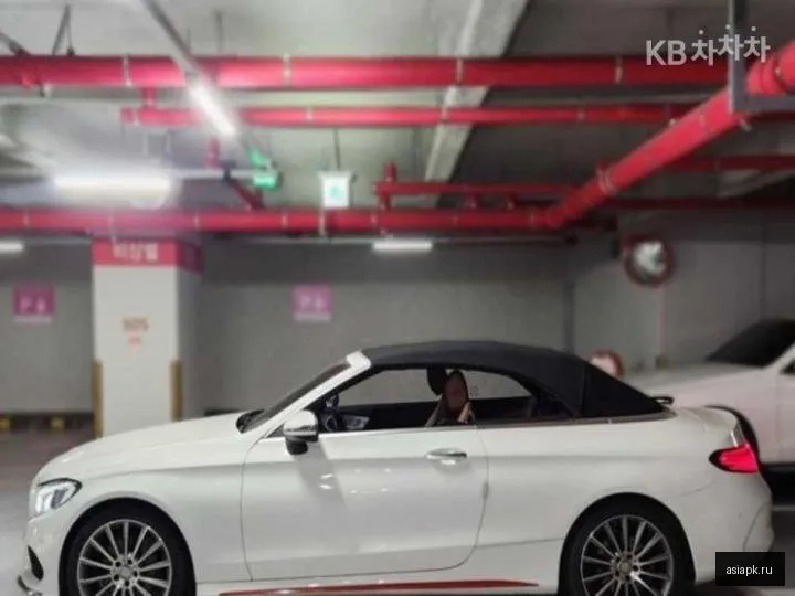 Mercedes-Benz C-Class 4