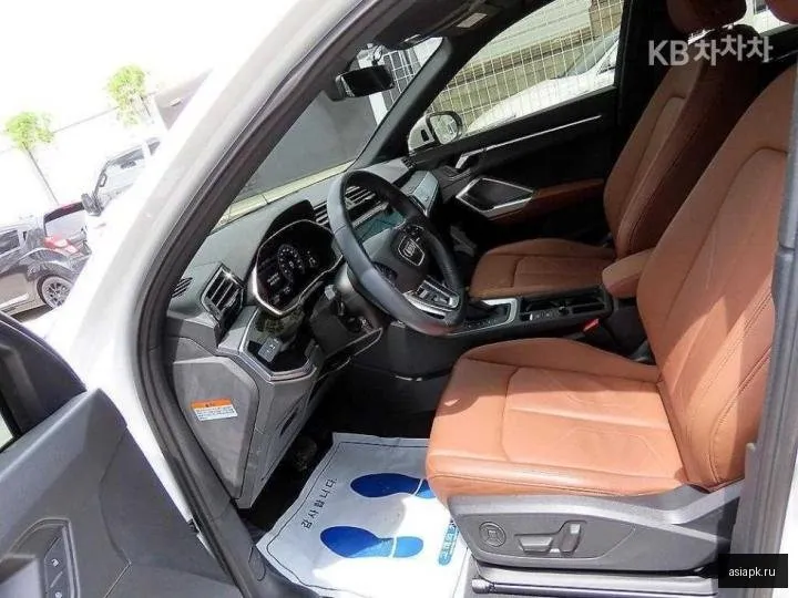 Audi Q3 5