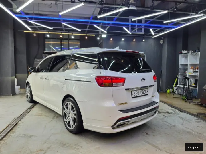 Kia Carnival 6