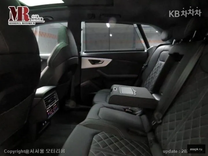 Audi Q8 6