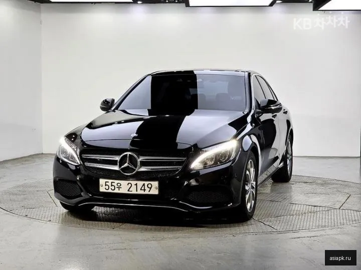Mercedes-Benz C-Class 2