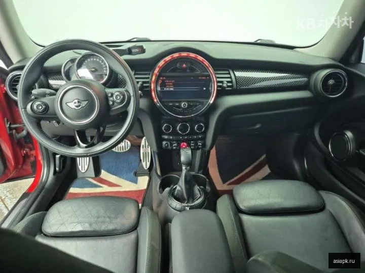 MINI Hatch 5