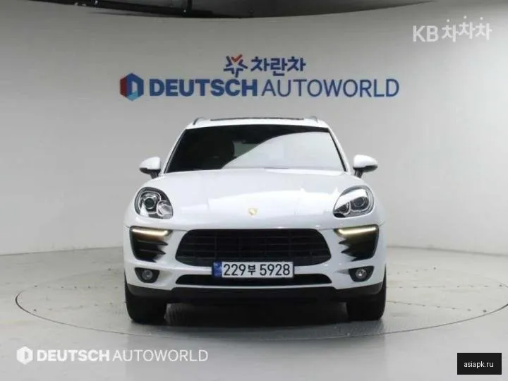 Porsche Macan 3