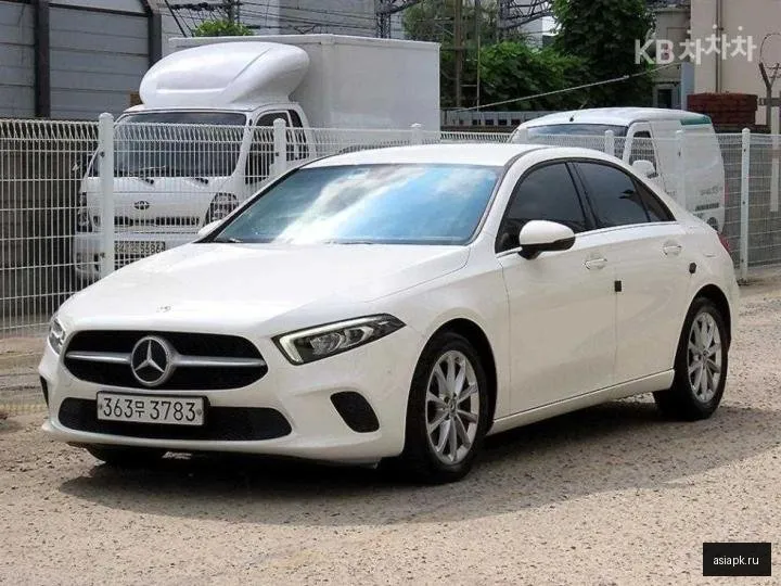 Mercedes-Benz A-Class 2