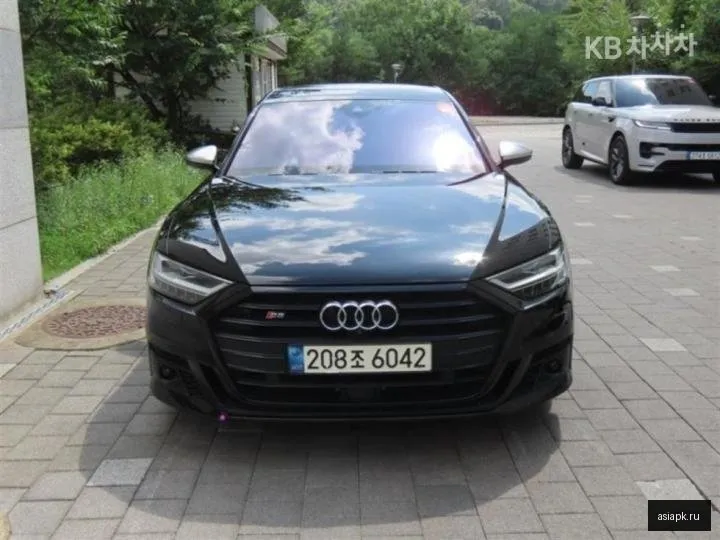 Audi S8